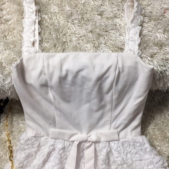 Cute White Dress Xs - Picture 4 of 4